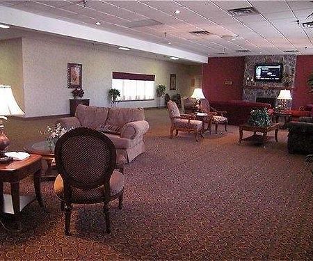 Holiday Lodge Hotel Oak Hill Interior photo